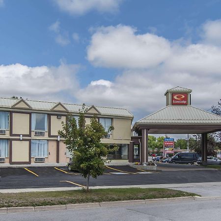 Econo Lodge Orillia Bagian luar foto