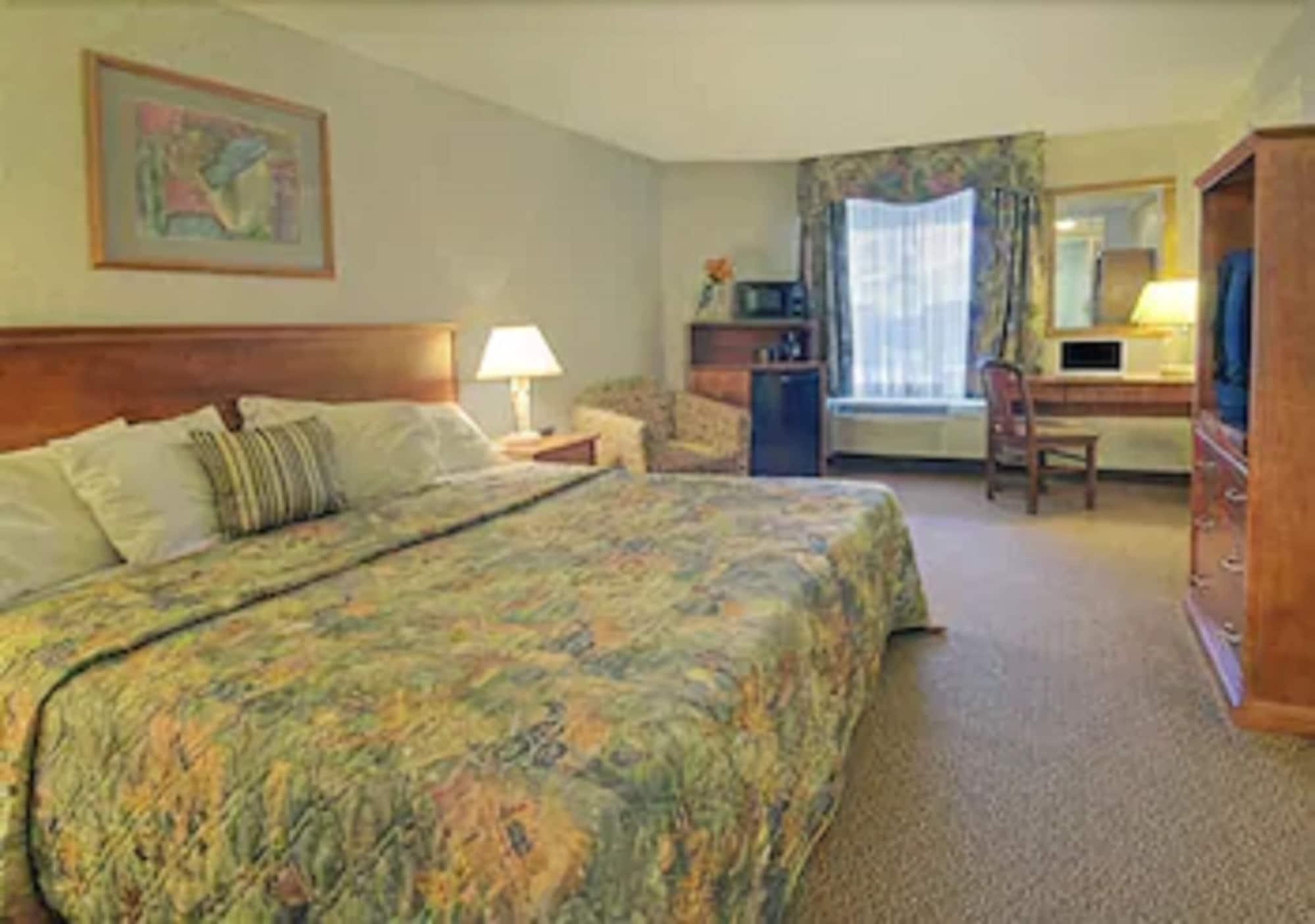 Econo Lodge Orillia Bagian luar foto